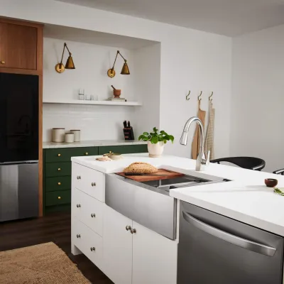 Ruvati Verona 33-inch Apron-front Workstation Farmhouse Kitchen Sink 16 Gauge Stainless Steel Single Bowl